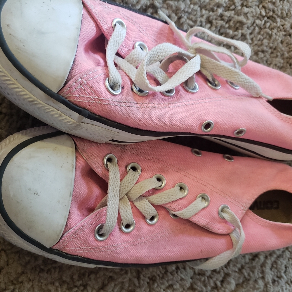 Womans Converse